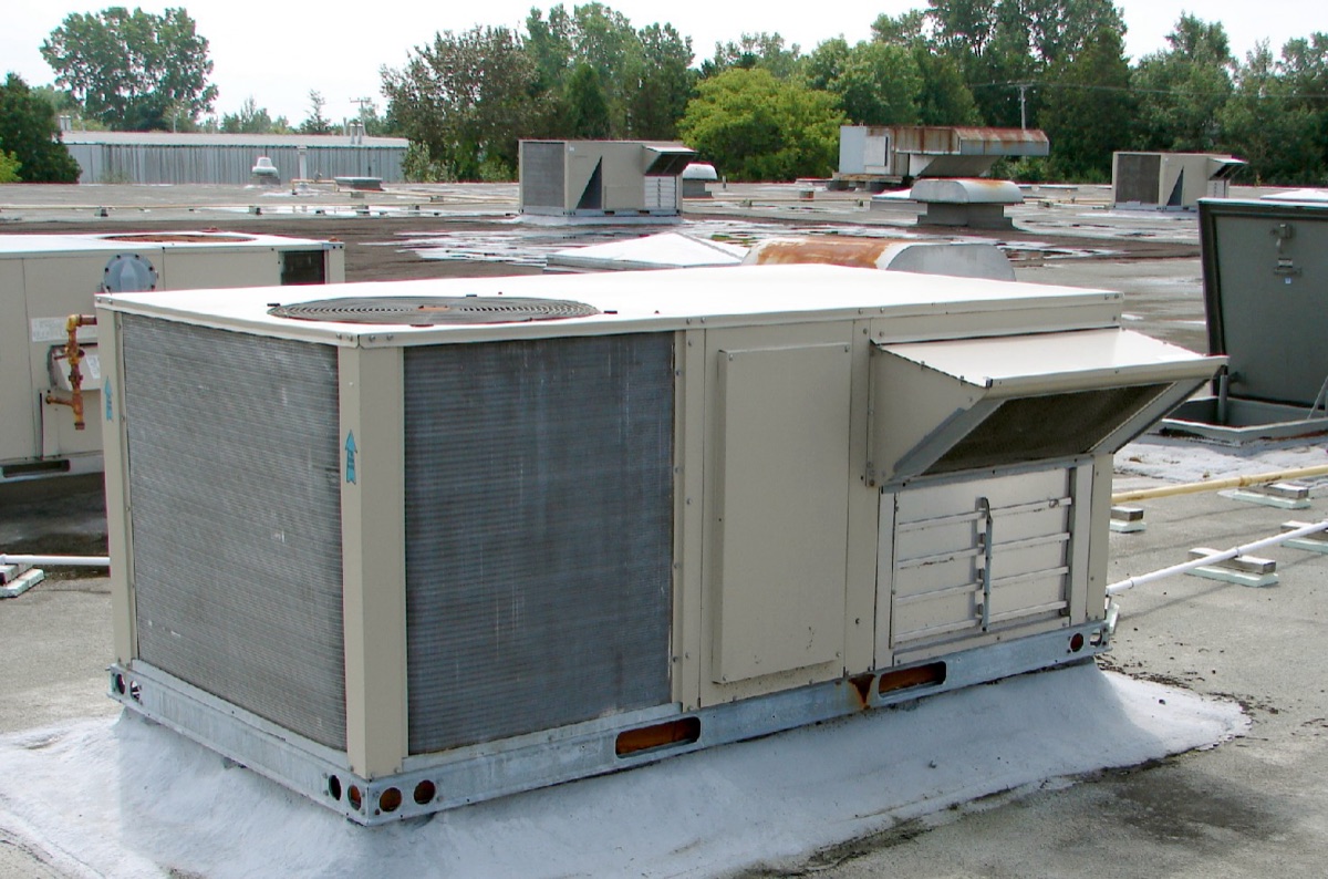 Installed rooftop HVAC unit with surrounding service context visible.